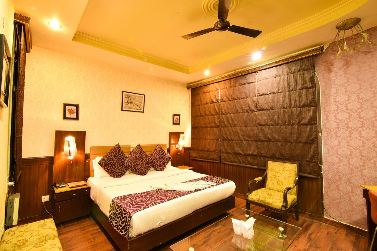 Bed and Breakfast Casa Royal Neu-Delhi Exterior foto